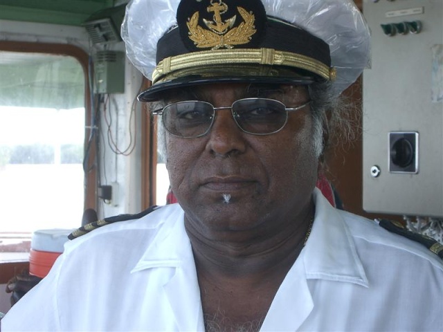 Kapitein Op De Veerboot Berbice River